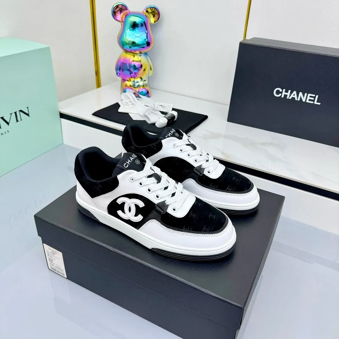 👟👟Ex-factory price 620👟👟High quality! ! ! CHANEL Chanel 25A latest thick-soled casual sports shoes. The counter is synchronized. The counter is very popular. It is a shoe that is very difficult to buy. The most popular thick-soled casual shoes on the Internet. As you can imagine, the most popular thick-soled casual shoes can not be missed. It has both good looks and comfort. Simple and versatile. The thick sole increases the height and is super versatile. Whoever wears it will look better. Upper: cowhide stitching. Lining: breathable mesh. Outsole: TPU original outsole. Size: 35-41 👉